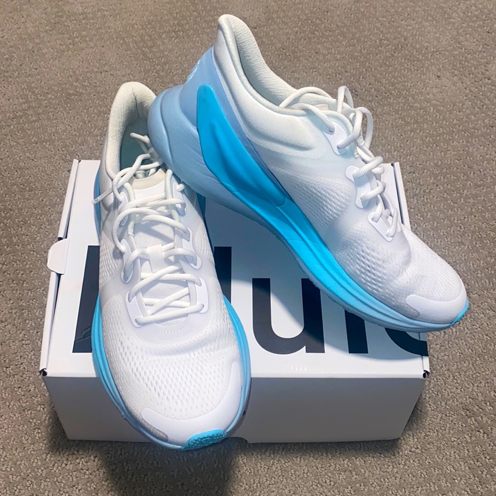 Like New! Lululemon Blissfeel Running Shoes 8.5 TTS